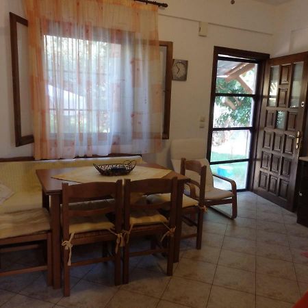 The Small House In The Olive Grove Lefokastro Exterior foto