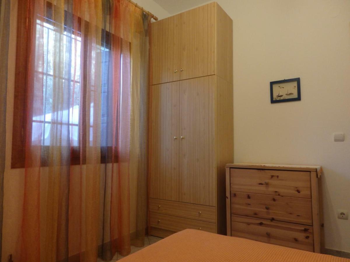 The Small House In The Olive Grove Lefokastro Exterior foto